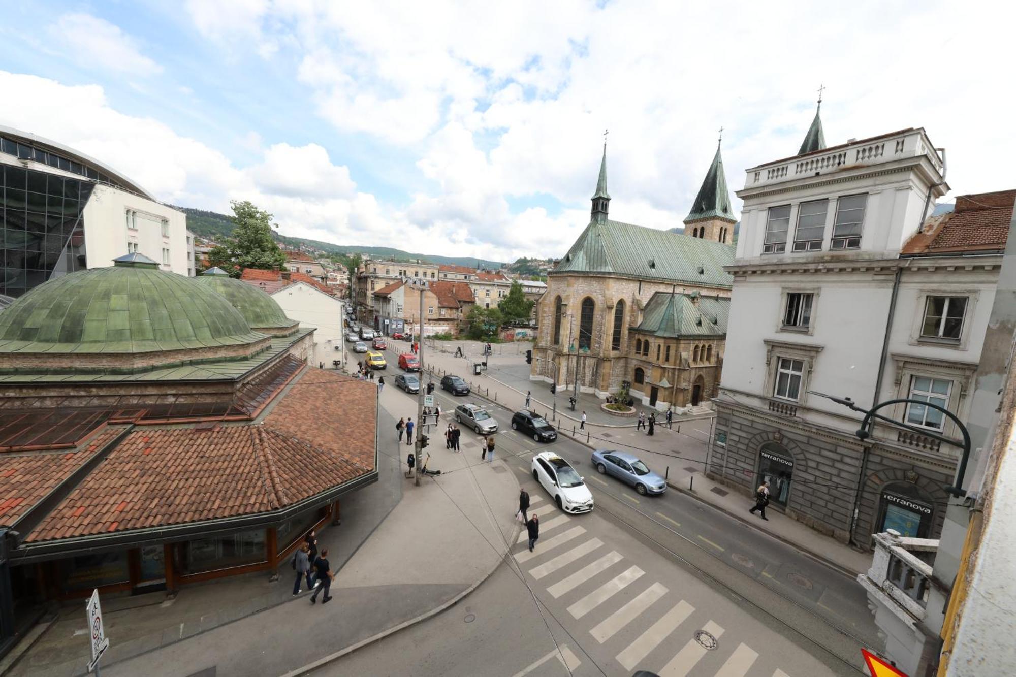 Historijski Luksuz U Starom Gradu, Garage Parking *